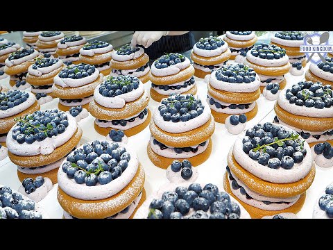 Видео: Йогуртовый кремовый торт из сладкой черники / Korean Dessert Factory