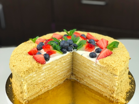 Видео: Торт медовик