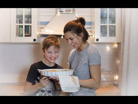 Видео: Домашний влог. Наряжаю ёлку и готовлю пирог.