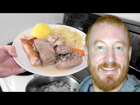 Видео: Квашеная капуста по-эльзасски с гарниром 🍲 (домашняя квашеная капуста)