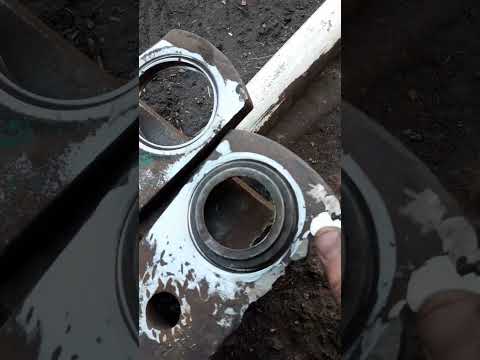 Видео: Ремонт продольних тяг трактора.