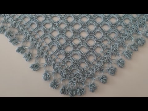 Видео: Простая схема вязания шали крючком для начинающих - Вязаная шаль крючком