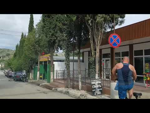 Видео: Морское-курортный посёлок, рядом с городом Судак. Показываю инфраструктуру, улицы и пляж.