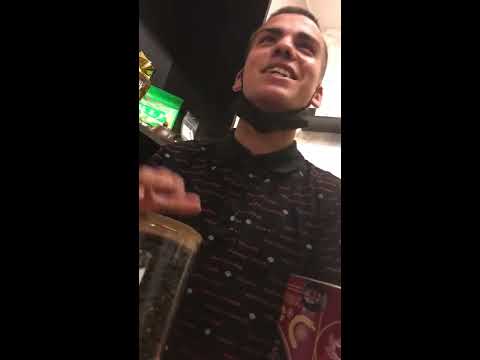 Видео: Зазывалы на Невском