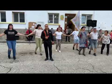 Видео: орк. Родопско настроение - Юбилярско хоро в село Левочево - Илинден 2024 | Йордан Топалов /част 2/