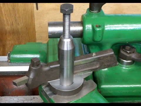 Видео: Изготовление подставки для инструментов в виде фонаря