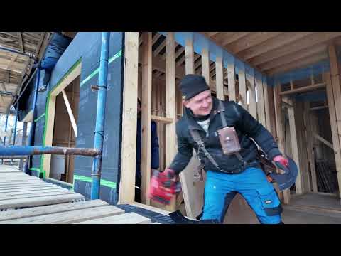 Видео: Контрутепление каркасного дома.Мембрана. Обрешетка под фасад.