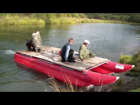 Видео: Катамаран под мотор