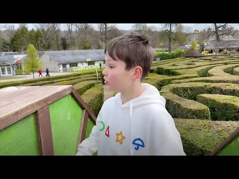 Видео: Самый большой в Мире лабиринт с заданиями