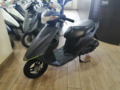 Видео: Обзор скутера Suzuki Address V50G (4 такт. инжектор) плюсы и минусы