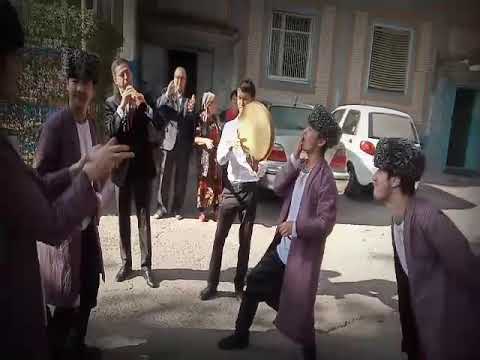 Видео: Lazgi ansambili yigitlari Rotolla jonli ijro- Шерзод Машарипов Ротолла Жонли ижро Раққос боллар блан