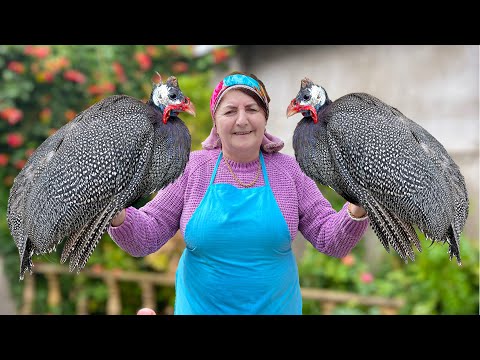 Видео: Бабушка Жарит Легендарную Цесарку в Тандыре: Идеальный Результат Вас Шокирует!