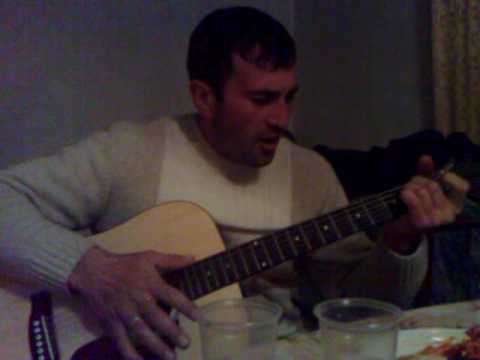 Видео: Песня на гитаре на иронском, кударском и дигорском.