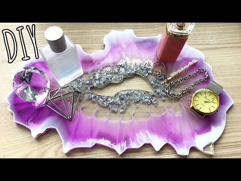 Видео: Заливаю поднос из смолы первый опыт /PIECE OF SUMMER