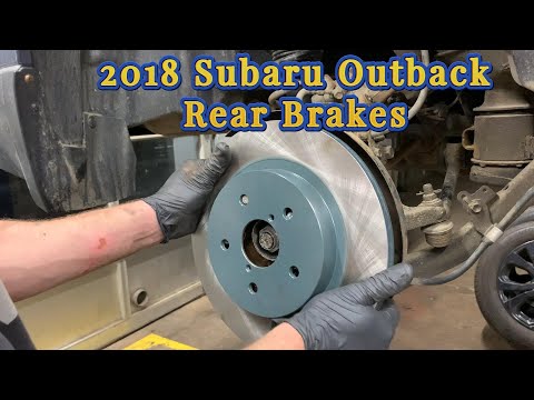 Видео: Замена заднего тормоза Subaru Outback 2018 года