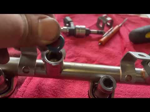 Видео: Замена впускного/топливного инжектора 3,6 л Cadillac GM Chevy Buick