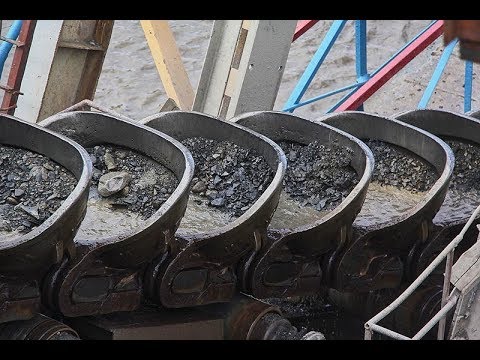 Видео: Добыча золота на Колыме. Драга 180. Сусуманский район. Беличан