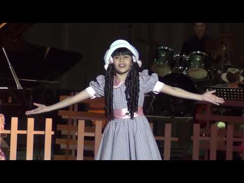 Видео: "Том Сойер", мюзикл. Диана Анкудинова (11 лет). Сцена знакомства Тома и Бэкки.