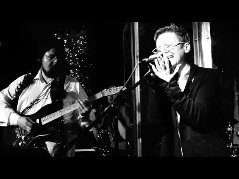 Видео: Сурганова и Оркестр - Скалолазка. 23.12.2016. Клуб "16 тонн"