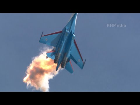Видео: Су-35 одиночный пилотаж Русские Витязи форум Армия 2020 Кубинка