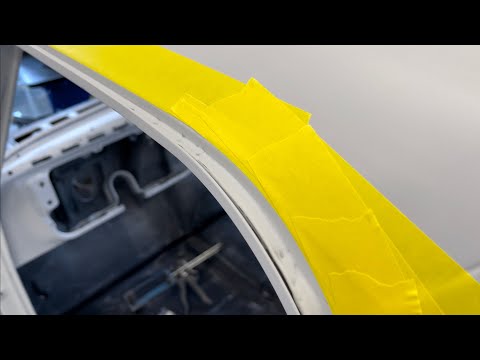 Видео: Нанесение герметика на панели и водосточные желоба на C10 1972 года выпуска