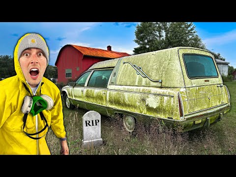 Видео: Первая мойка за 16 лет: ЗАБРОШЕННЫЙ ЗАПЛЕСНЕВЫЙ катафалк Cadillac! | Реставрация деталей автомобиля