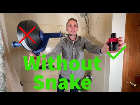 Видео: Прочистка засора в ванне без использования змеи
