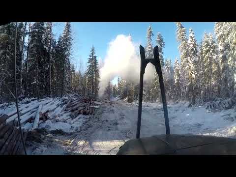Видео: Как прогреть гидравлику в -37 градусов. Еду на Урале лесовозе за лесом.