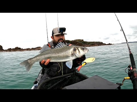 Видео: Эта подводная приманка никогда не подводит — ловля окуня на приманку у башни Ичо — рыбалка с каяк...