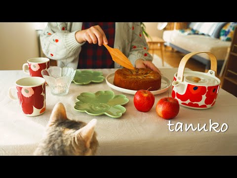 Видео: Выпекаем яблочный пирог осенью в Северном Ледовитом океане 🍎 Провожу время дома на кухне