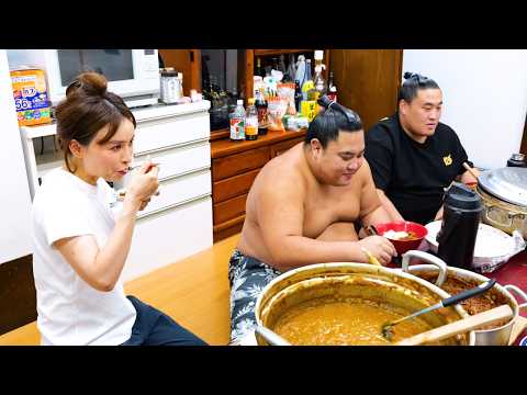 Видео: Тренировка с Маленькими Будущими Звездами Сумо💪 Карри от Шефа Чанко и Кима Без Воды🍛