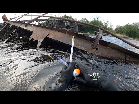 Видео: ЧТО СКРЫВАЕТСЯ В ЯМЕ ПОД РАЗРУШЕННЫМ МОСТОМ / WHAT IS HIDDEN IN THE PIT UNDER THE BROKEN BRIDGE