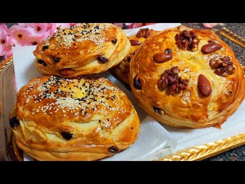 Видео: Хамири огизда эрийдиган Ёнгок-майизли Патир тайёрлаш 👍🏻