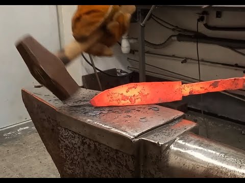 Видео: 18 Ковка клинка из стали ХВГ