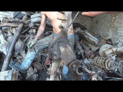 Видео: Он сломал мост на ниве.По разборкам в поисках заднего моста на ниву