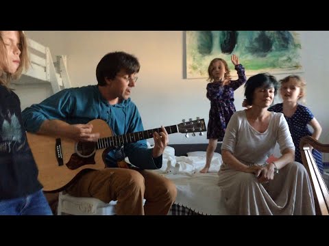 Видео: Хелависа и Ди Курцман - Франсуаза для детей