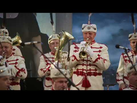 Видео: Химнът на Република България изпълнен от Гвардейския духов оркестър