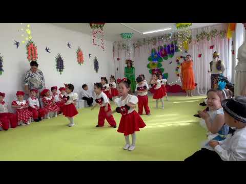 Видео: 8 Наурыз 2025. Микки Маус биі/ Балдырған тобының көңілді өнері “ 