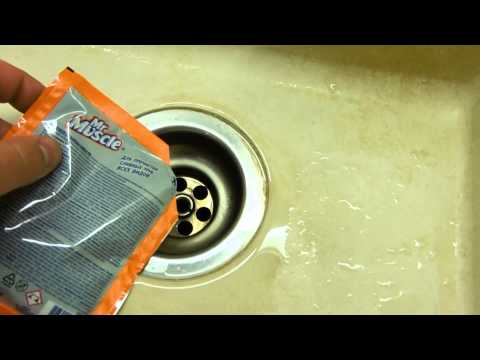 Видео: Прочистка сифона канализации средством Mr Muscle (Мистер Мускул)