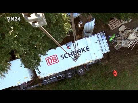 Видео: VN24 — Комплексное восстановление перевернувшегося грузовика на трассе А2, часть 1