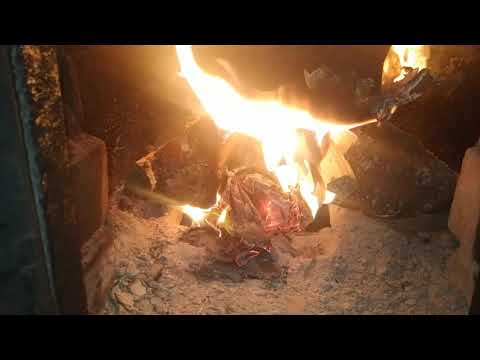 Видео: Правила растопки печи.