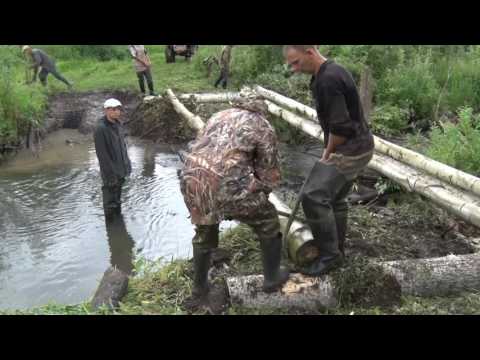 Видео: Тенгулы 2015 строим мост на Мостовом.