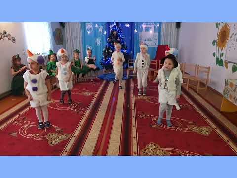 Видео: Новорічне свято "Як Сніговик носик - морквинку шукав"        у середній групі 2022 рік