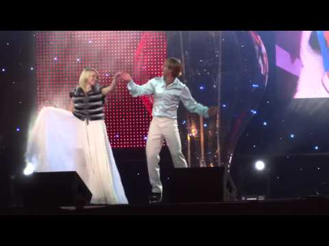 Видео: Натуральный блондин.Басков,Плющенко.Юбилейное шоу