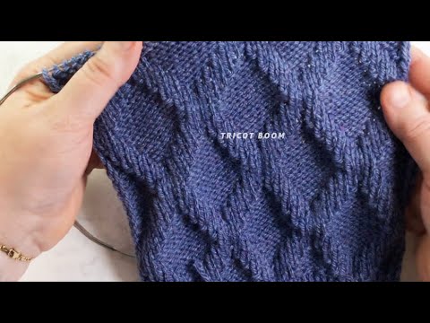 Видео: Ромбы из лицевых петель на изнаночном поле спицами. Diamonds knitting.
