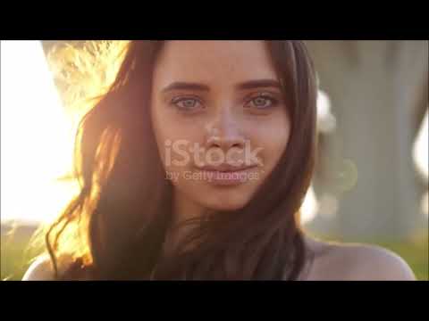 Видео: Грустью песнь пою