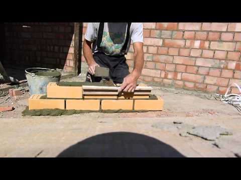 Видео: кладка кирпича.. очень простой но четкий контроль вертикального шва.nivok111