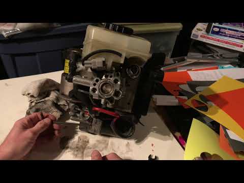 Видео: Почему выходит из строя ABS Toyota/Lexus / Как это исправить 👍