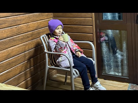 Видео: АҒАШ ҮЙДЕГІ ДЕМАЛЫС⛰️⛺️АЙЖАН ТАУДА АТПЕН СЕРУЕНІ