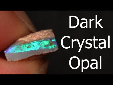 Видео: Огранка и полировка тёмного хрустального опала из Кубер-Педи, огранка «кушон»